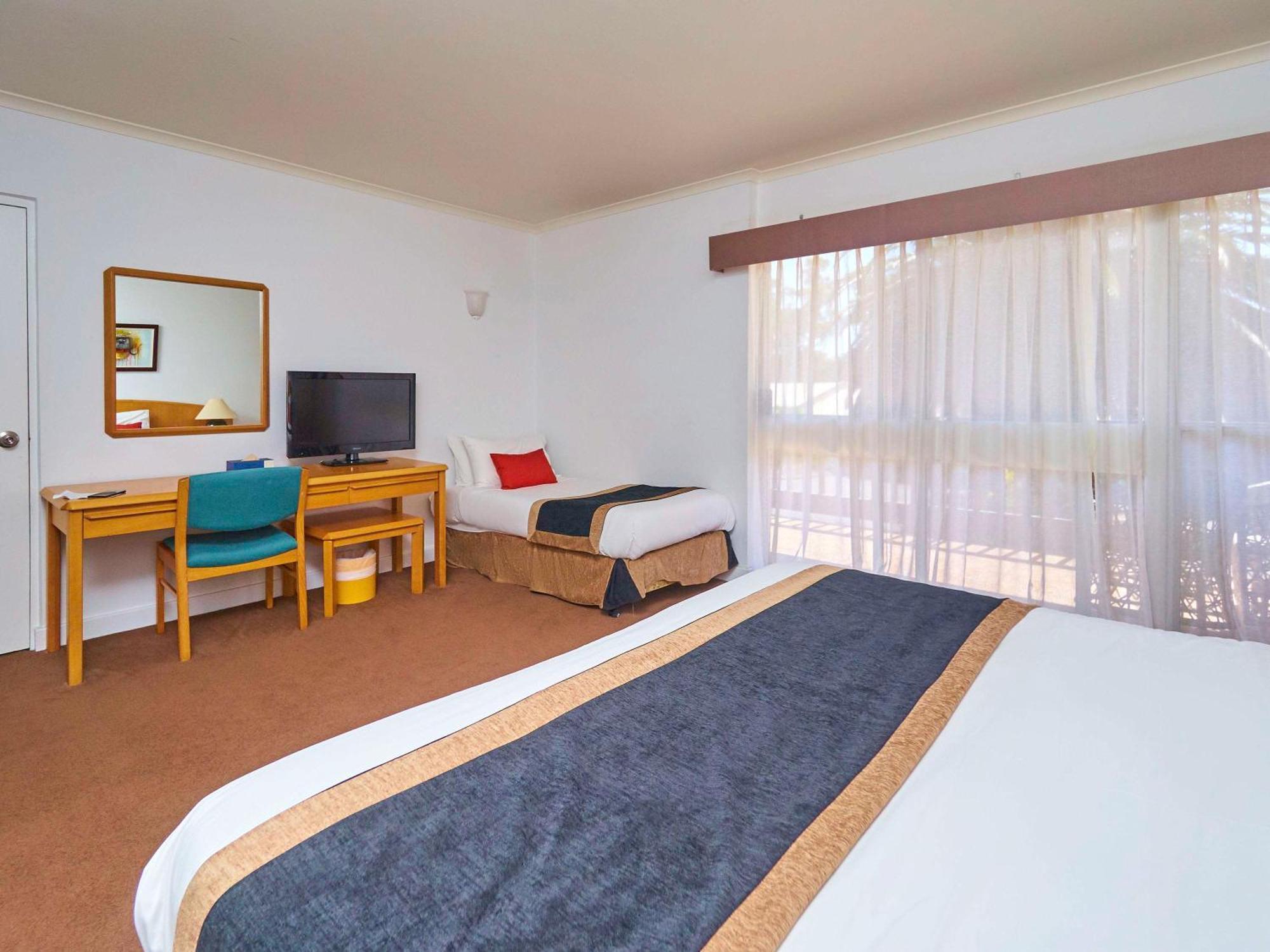 Hotel Breakfree Wirrina Cove Extérieur photo
